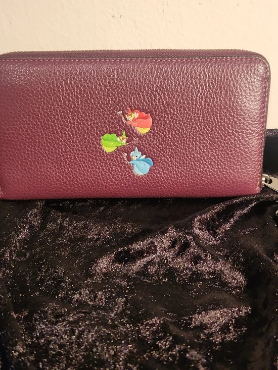 Coach X Disney Once Upon A Dream Wallet - Picture 2 of 9